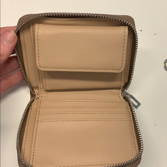 Guess ‘to-go’ wallet - Picture 3 of 5